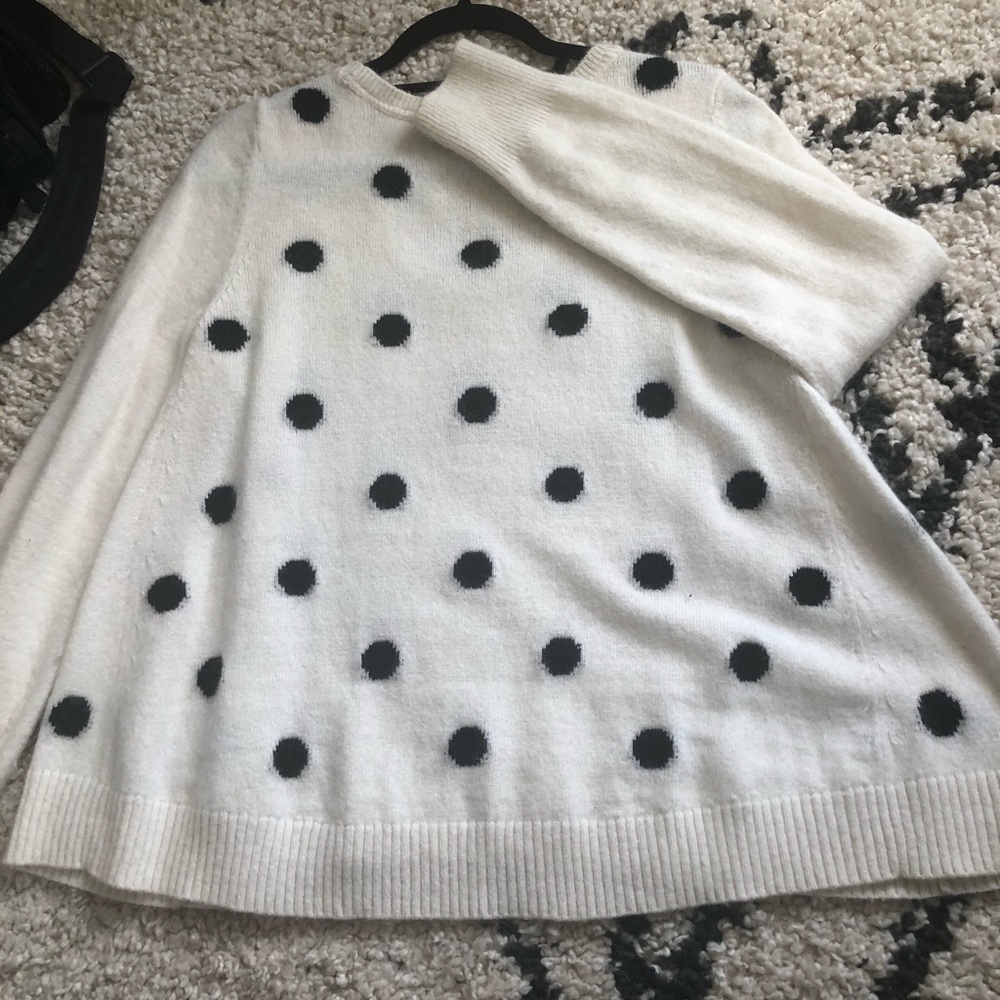 Sweater with large polka dots
